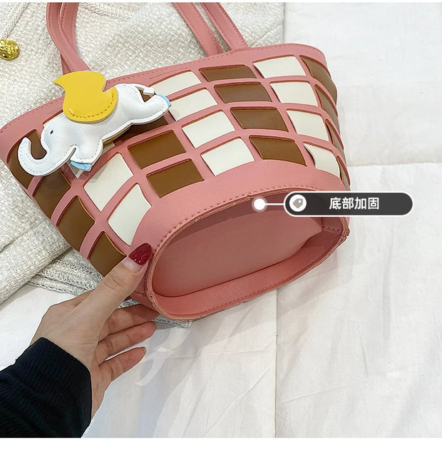 Fashionable Leather Crossbody Purse
