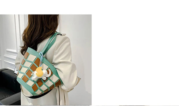 Fashionable Leather Crossbody Purse