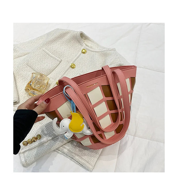 Fashionable Leather Crossbody Purse
