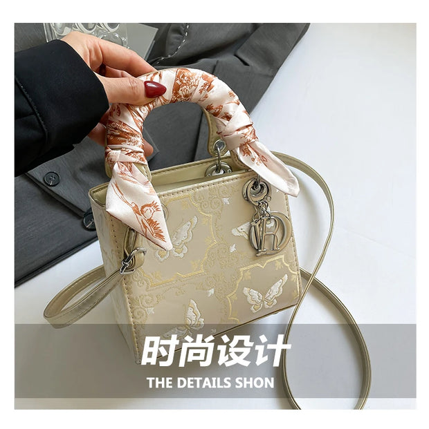 Glamorous Sophisticated Female Bag Handbag Portable