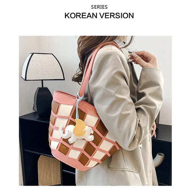 Fashionable Leather Crossbody Purse