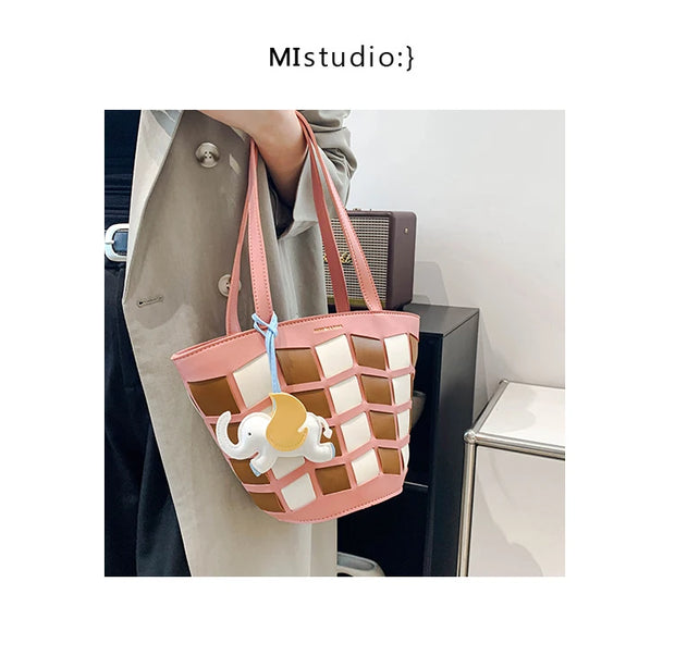 Fashionable Leather Crossbody Purse