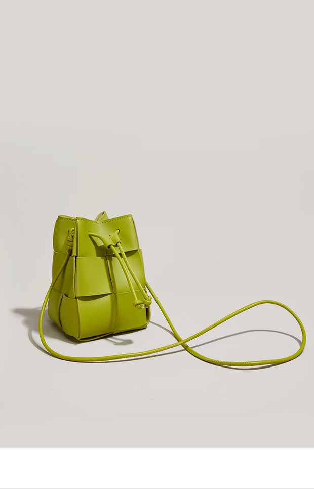 Chic Woven Bucket Crossbody Bag