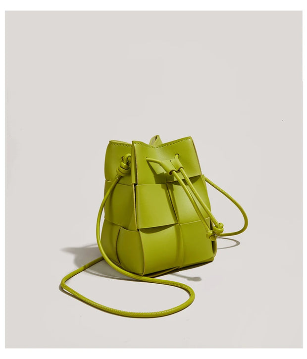 Chic Woven Bucket Crossbody Bag