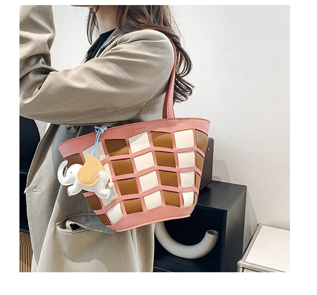 Fashionable Leather Crossbody Purse