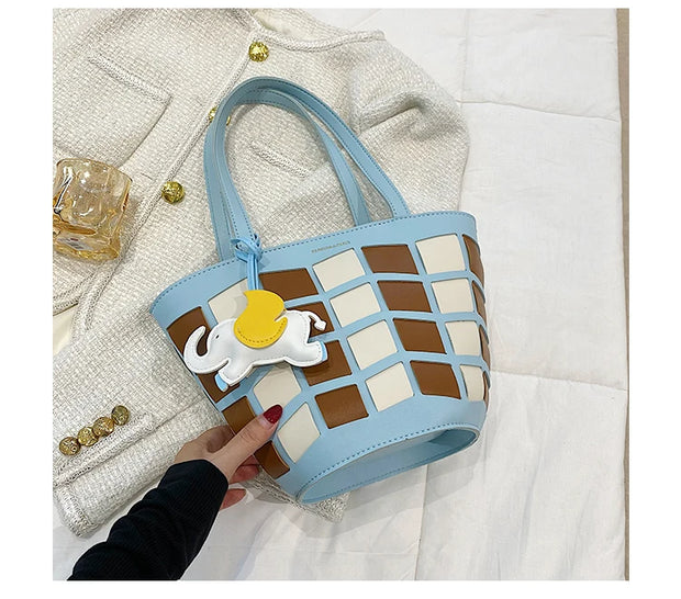 Fashionable Leather Crossbody Purse