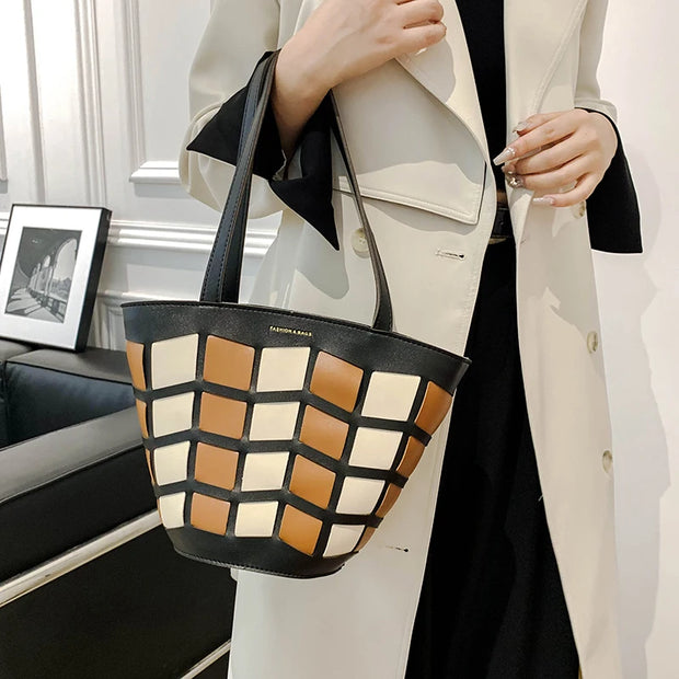 Fashionable Leather Crossbody Purse
