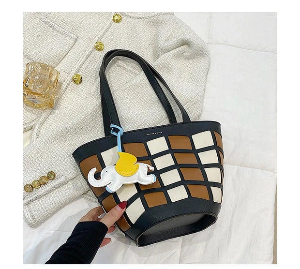 Fashionable Leather Crossbody Purse