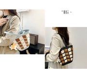 Fashionable Leather Crossbody Purse