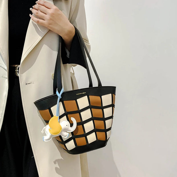 Fashionable Leather Crossbody Purse